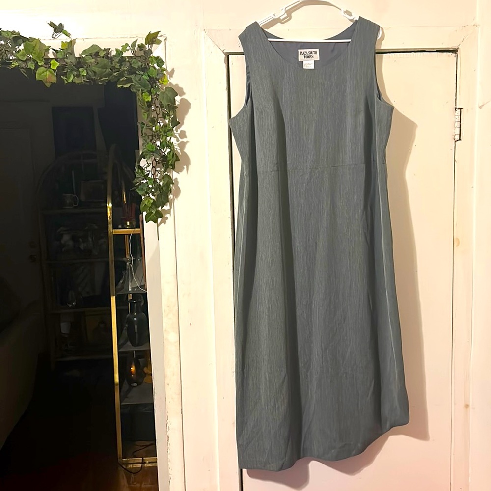 Plaza south women’s dress size 22w long grey